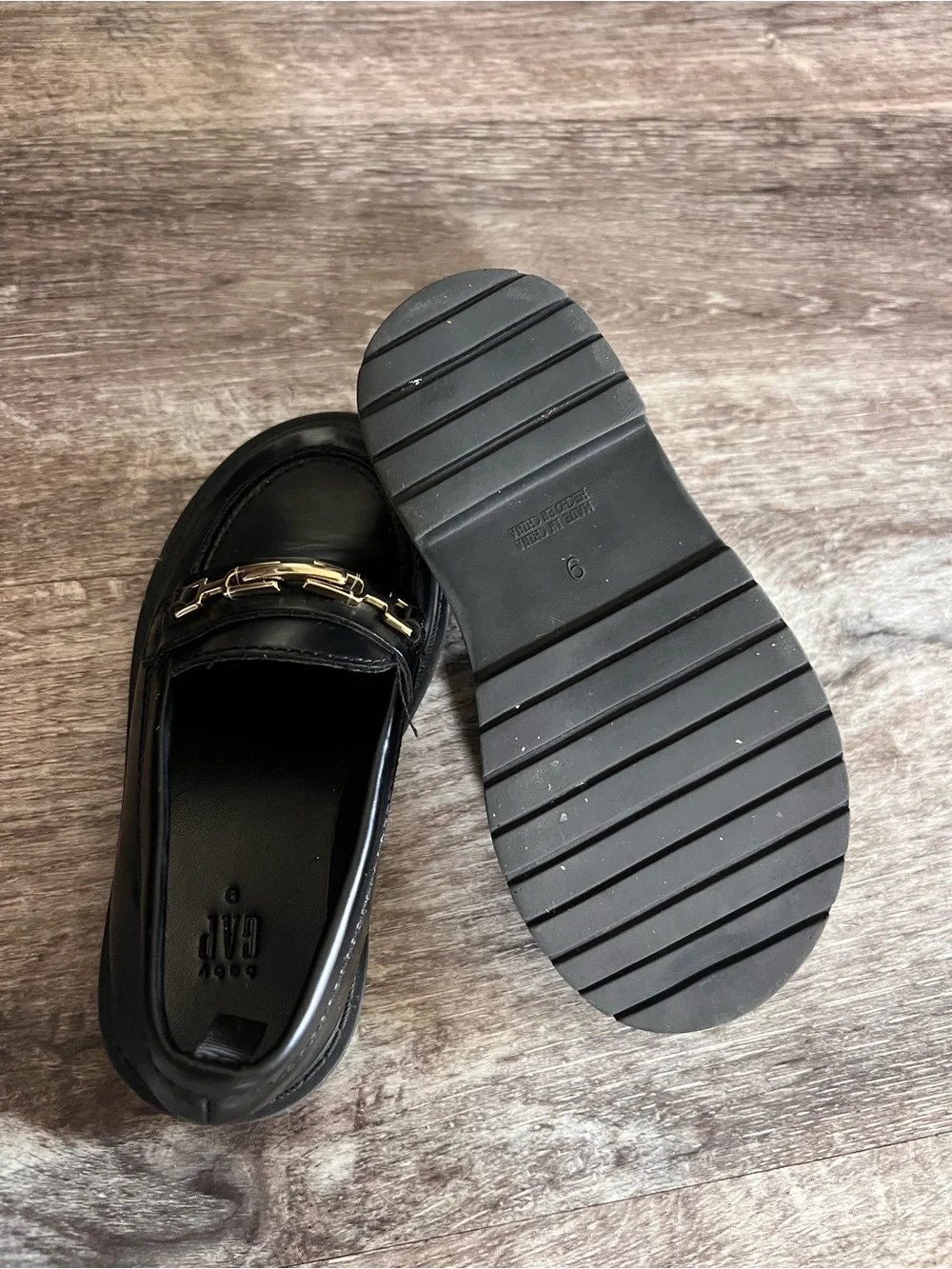 GAP classic black